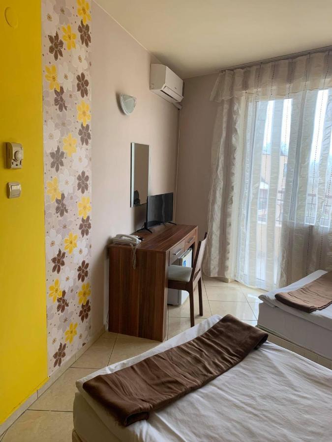 Семеен хотел Брилянс - Family Hotel Brilliance Варна Екстериор снимка